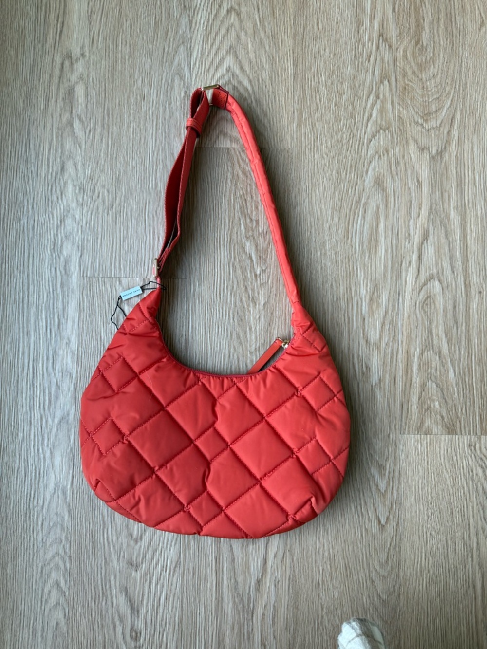 Marc Jacobs Quilted Nylon Shoulder Bag – Sunset Red | Gold Hardware | NWT - Picture 11 of 13
